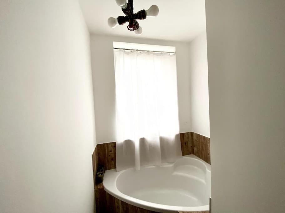 Residence Park Lovely Apartman With Private Parking Kysucke Nove Mesto Esterno foto