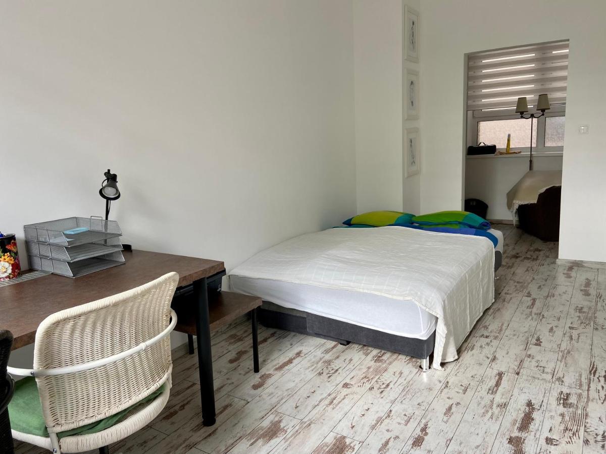 Residence Park Lovely Apartman With Private Parking Kysucke Nove Mesto Esterno foto